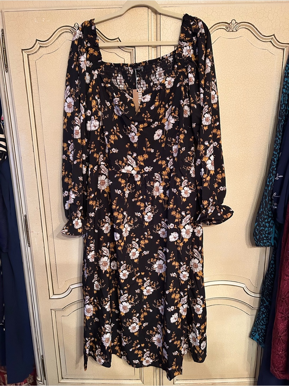 NWT bloomchic 26 Floral Long-Sleeve Midi Dress - Black with White & Tan Flowers